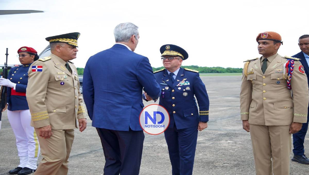 Presidente Abinader regresa al país tras concluir gira internacional