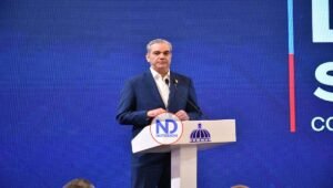 Dice oposición quiere dejar a más de dos millones sin seguro