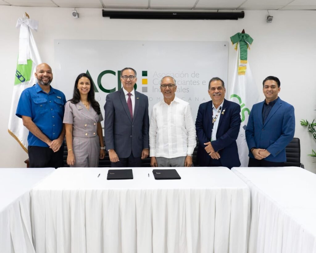 Asociacion de Comerciantes e Industriales de Santiago ACIS y el Parque Cibernetico Santo Domingo ACIS y PCSD firman memorándum para impulsar programas de transformación digital