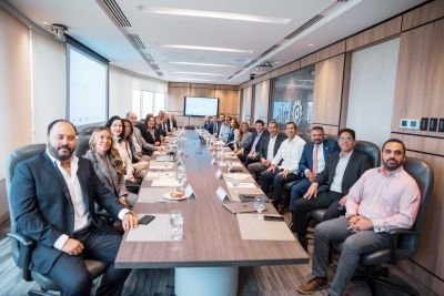 Carolina Mejia y la directiva de la AIRD Alcaldesa DN plantea necesidad de mejorar seguridad industrial