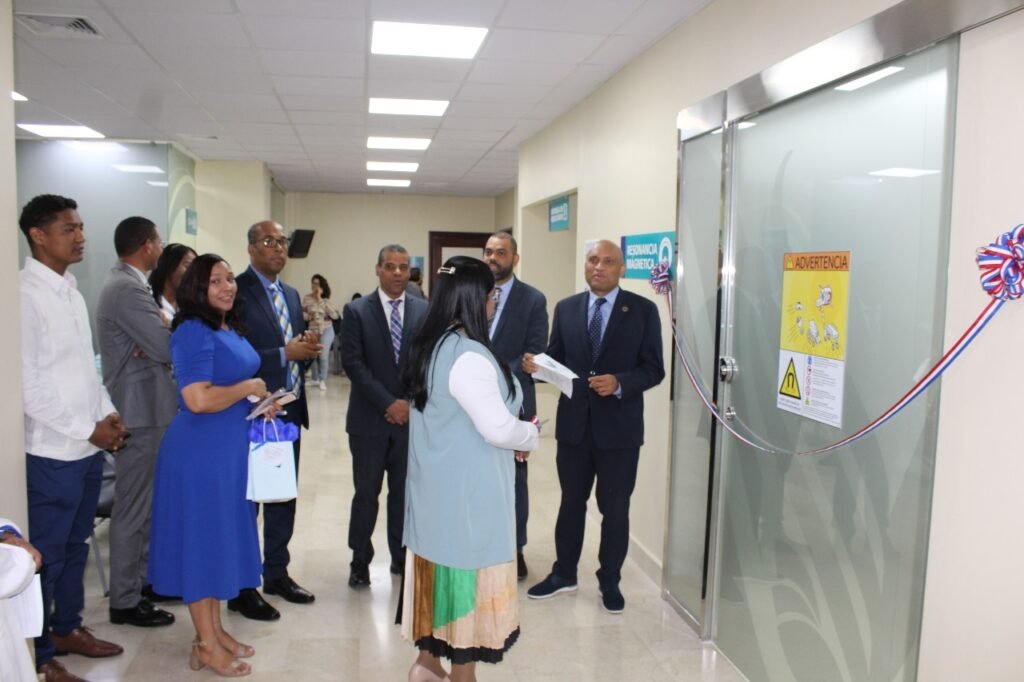 Centro Medico Vista del Jardin Centro Médico Vista del Jardín adquiere modernos equipos médicos y amplía su capacidad de parqueo