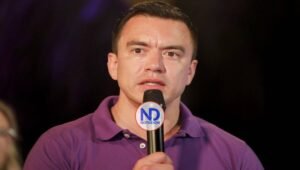 Noboa condena la violencia e intolerancia tras ataque al senador colombiano Uribe