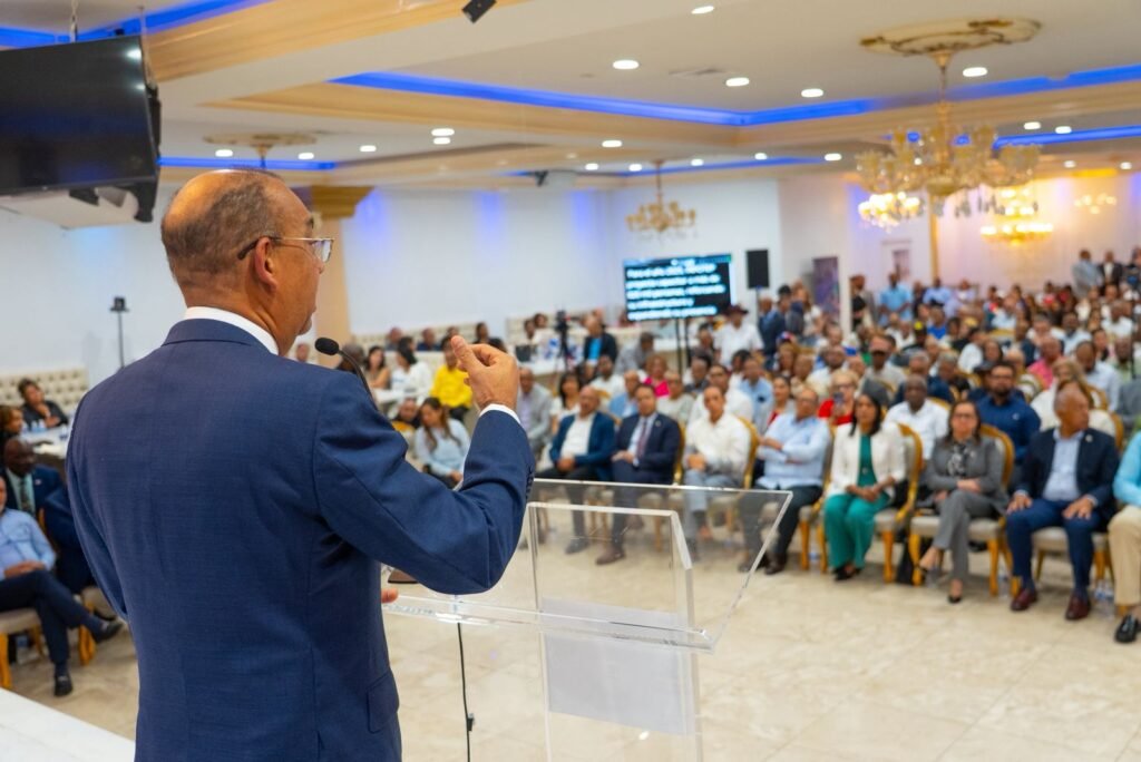 Deligne Ascencion Burgos 6 Deligne valora aportes económicos, culturales y políticos de comunidad dominicana en USA