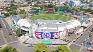 Abinader crea comisión para construcción estadio de béisbol