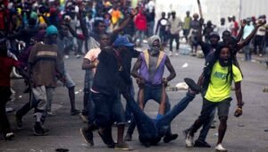 EU llama a sus ciudadanos a dejar Haití «lo antes posible»