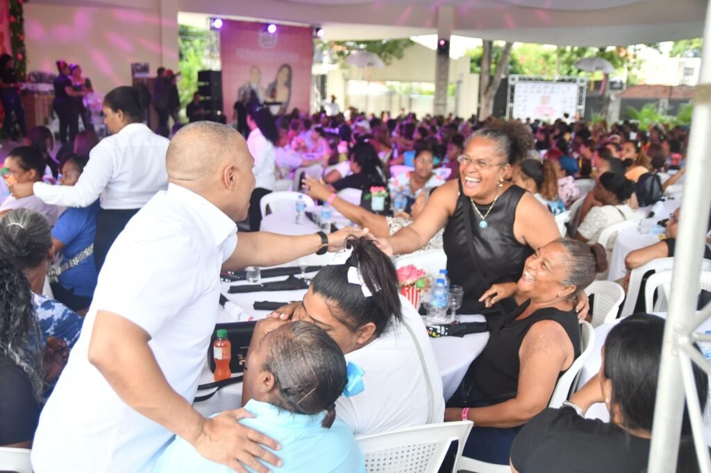 Joselito Echavarria 1 Diputado Joselito Echavarría celebra su tradicional fiesta a las madres de SDE