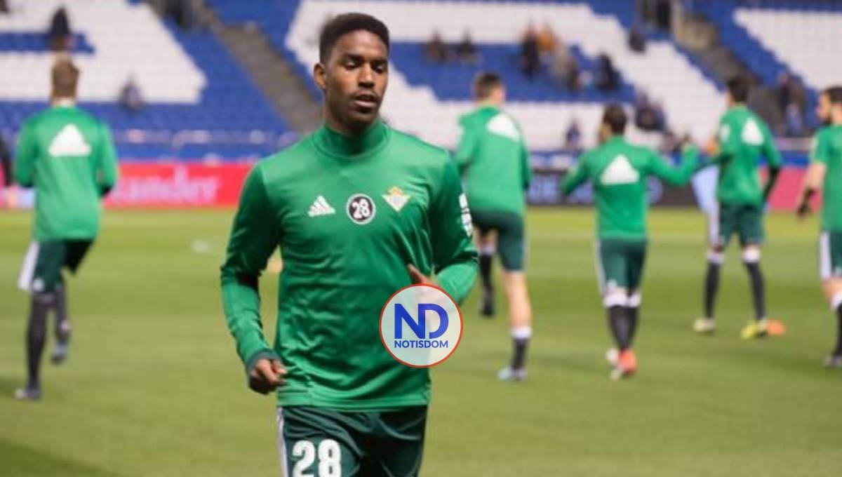 Junior Firpo fichará por tres campañas con el español Betis