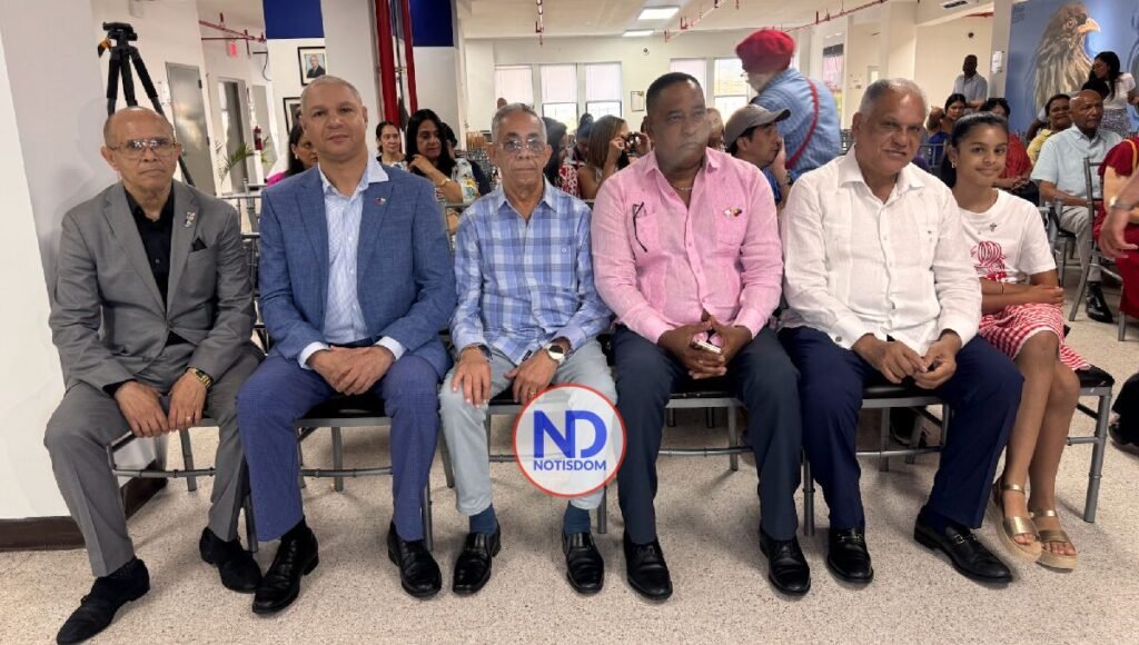 NOTISDOM FOTOS PF2025 30 Realizan panel en Nueva York titulado "Autismo, Pubertad y Adolescencia"