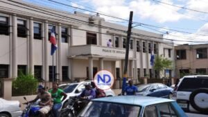 Condenan a 10 años de prisión a 2 hombres por tráfico personas