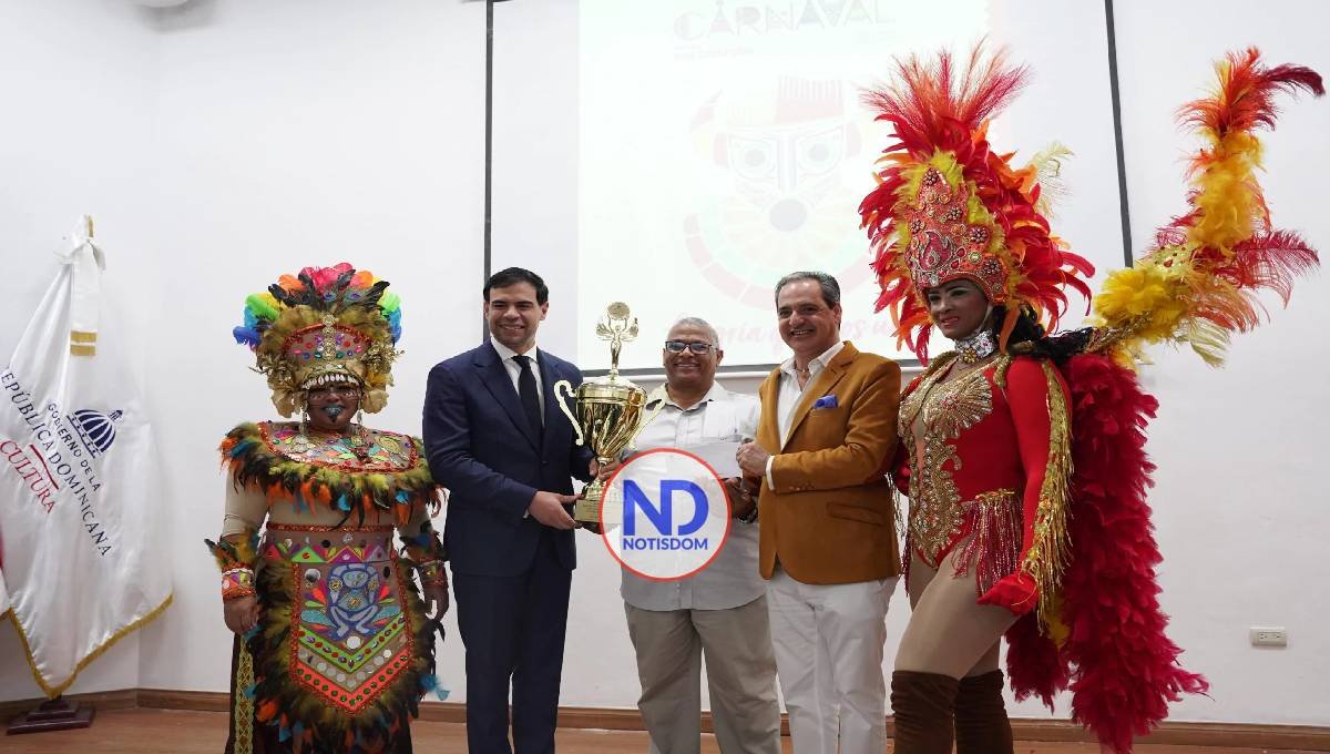 Ministerio de Cultura entrega Premios Anuales de Carnaval