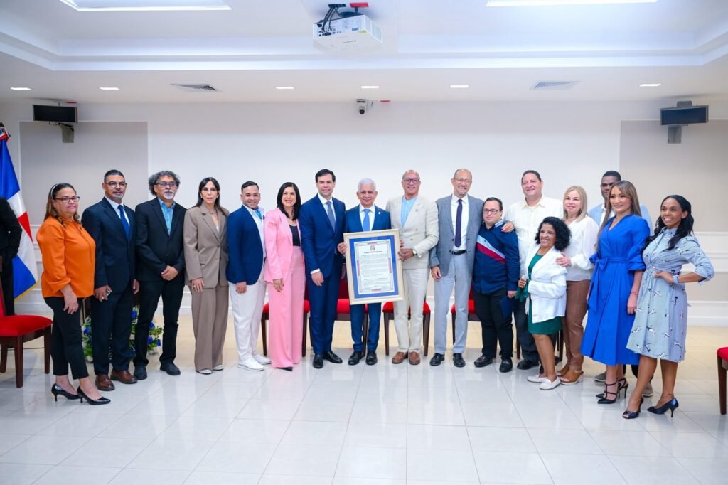 Ricardo de los Santos reconocio que el trabajo realizado por el Teatro Orquestal Dominicano 1 Senado reconoce Teatro Orquestal Dominicano por sus aportes al desarrollo del arte