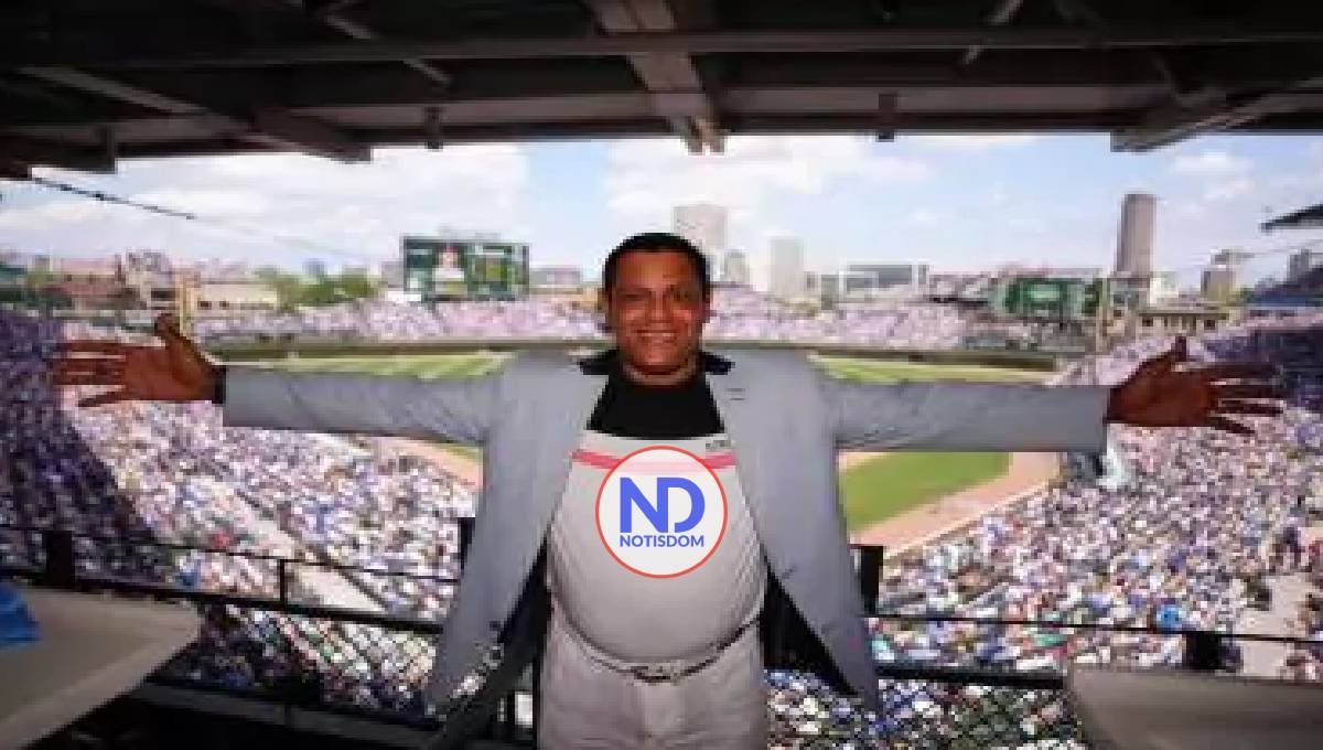 Sosa recibe ovación de pie en su emotivo regreso al Wrigley Field tras 21 años