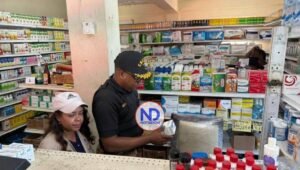 Decomisan fármacos vencidos y falsificados municipio Salcedo