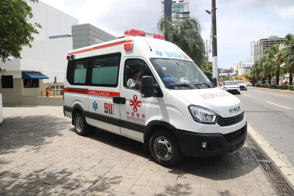 Hombre se lanza desde el sexto piso del parqueo de Ágora Mall 3 911 9 Hombre se lanza desde el sexto piso del parqueo de Ágora Mall