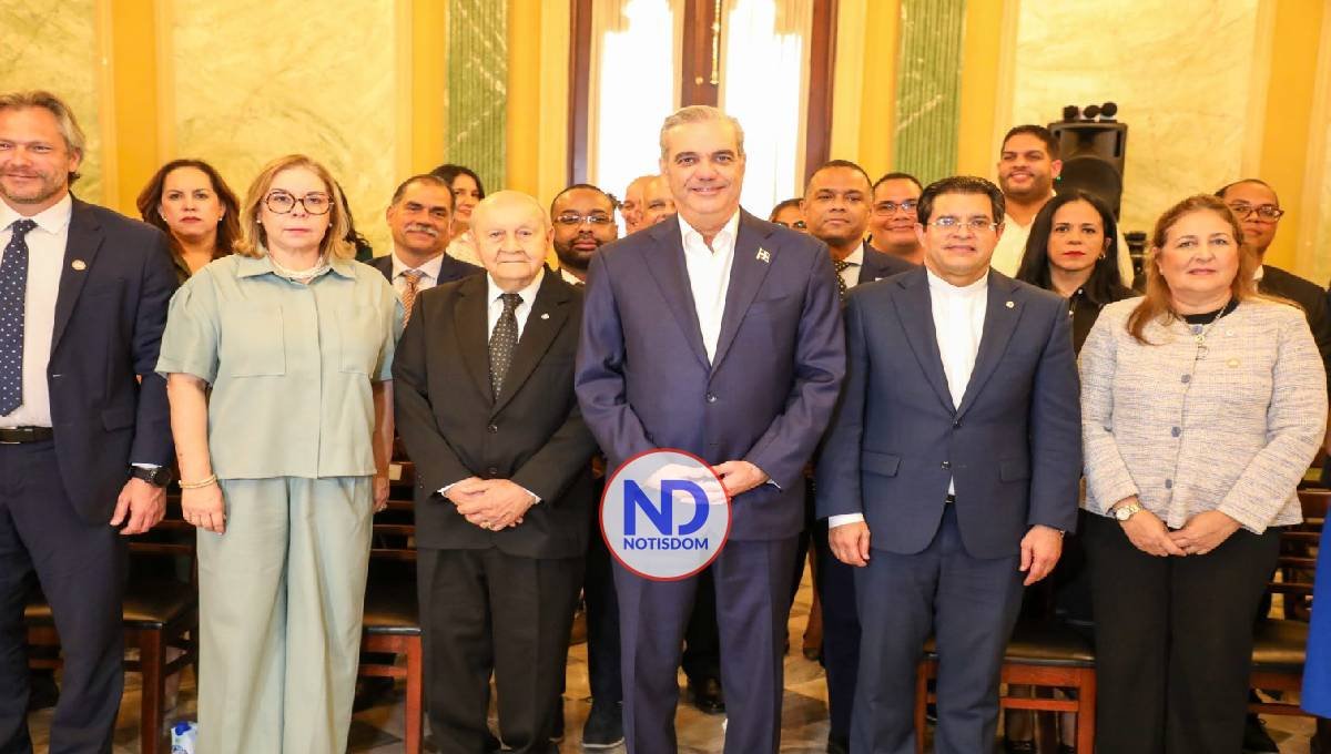 Abinader juramenta Comité Científico del HUB de Innovación Punta Bergantín