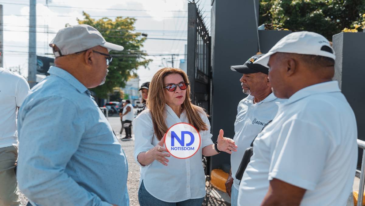 La alcaldesa Carolina Mejía recorre cementerios y envía mensaje especial por el Día de los Padres