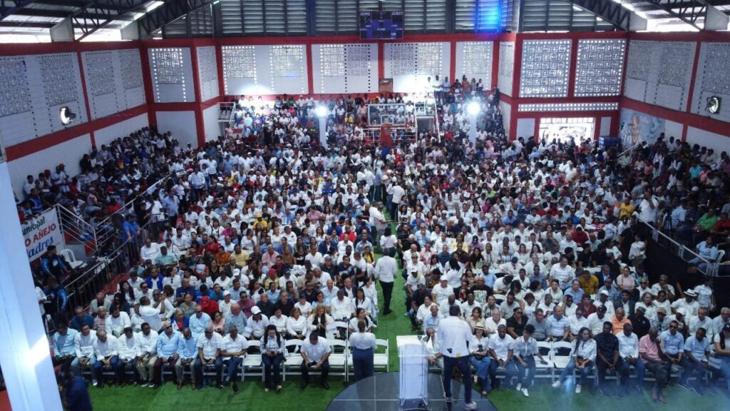 Club Calero de Santo Domingo Este Víctor D’Aza recibe respaldo del Movimiento Primero la Base del PRM en su aspiración a la Presidencia