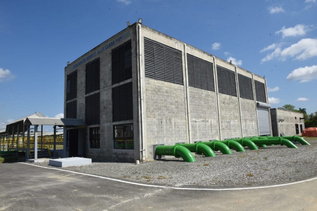 El organismo continua trabajos en SDE La CAASD continúa trabajos para maximizar acueducto oriental Barrera de Salinidad en SDE