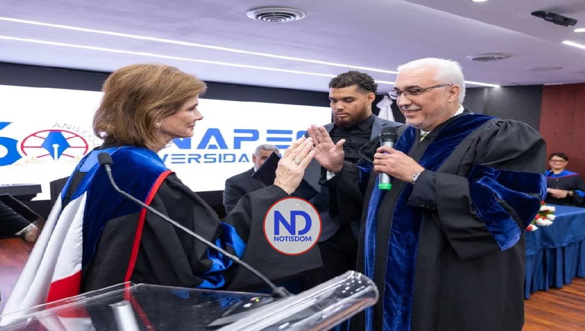 Erik Pérez Vega asume como nuevo rector APEC