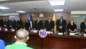 Graduados en Administración Electoral miembros de partidos