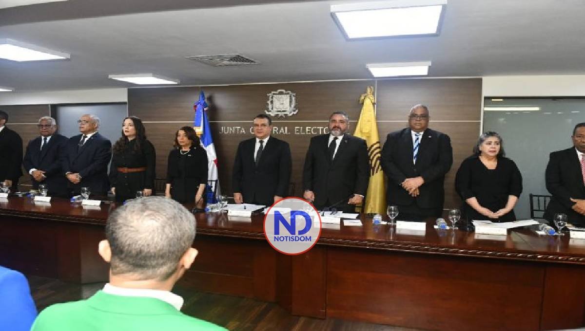 Graduados en Administración Electoral miembros de partidos