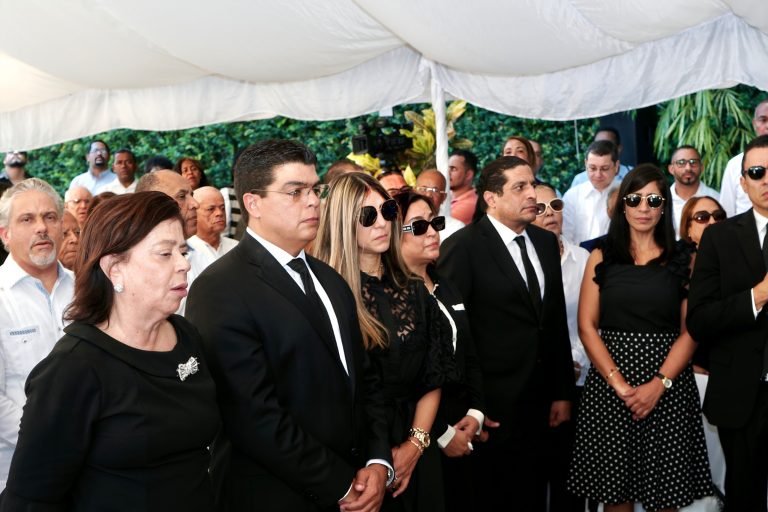 El PRD rinde homenaje póstumo a Rafael “Fello” Suberví Bonilla 3 Importantes figuras perredeistas El PRD rinde homenaje póstumo a Rafael “Fello” Suberví Bonilla