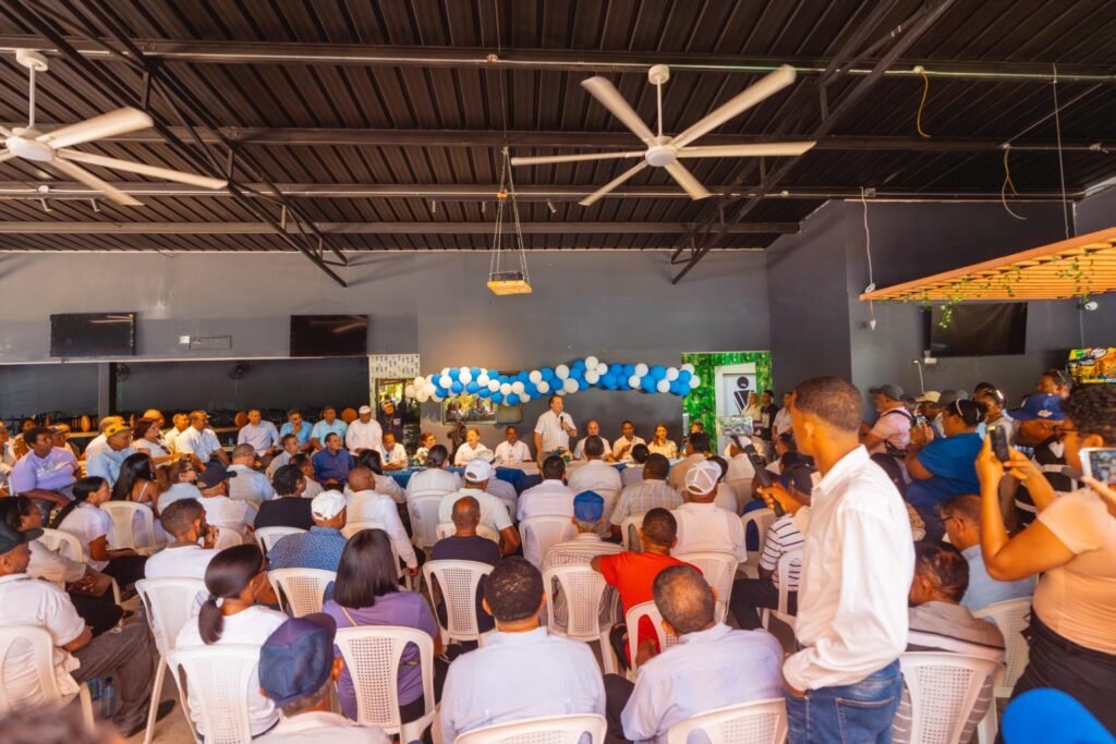 Juramentan a Tony Pena 1 PRM juramenta a Tony Peña como director del Distrito Municipal de La Isabela Histórica