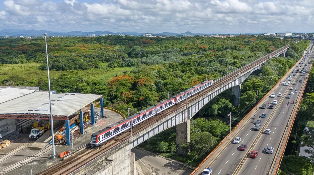 METRO TRENENES El Metro vuelve a operar de manera normal en las estaciones elevadas