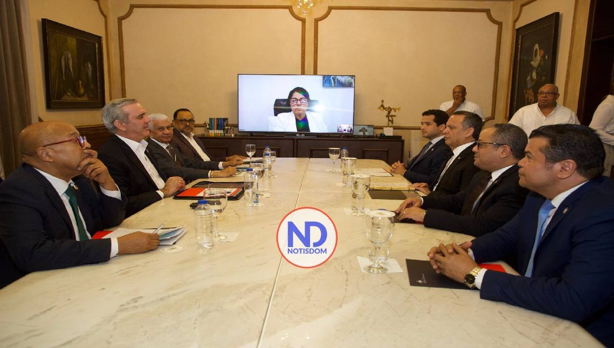 CNM se reúne en el Palacio Nacional para abordar varios temas