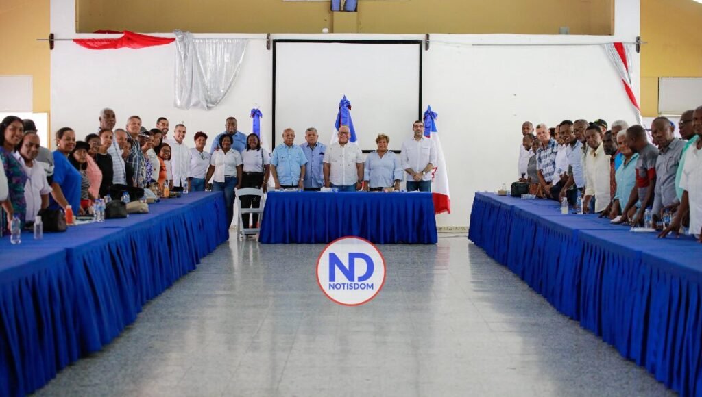 NOTISDOM FOTOS PF2025 48 Fabricio Gómez reafirma compromiso con las comunidades al anunciar 250 préstamos preaprobados en La Victoria