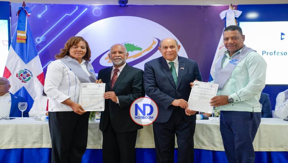 Infotep certifica a 230 dirigentes de la ADP en Gestión de Procesos Formativos 2 Infotep certifica a 230 dirigentes de la ADP en Gestión de Procesos Formativos