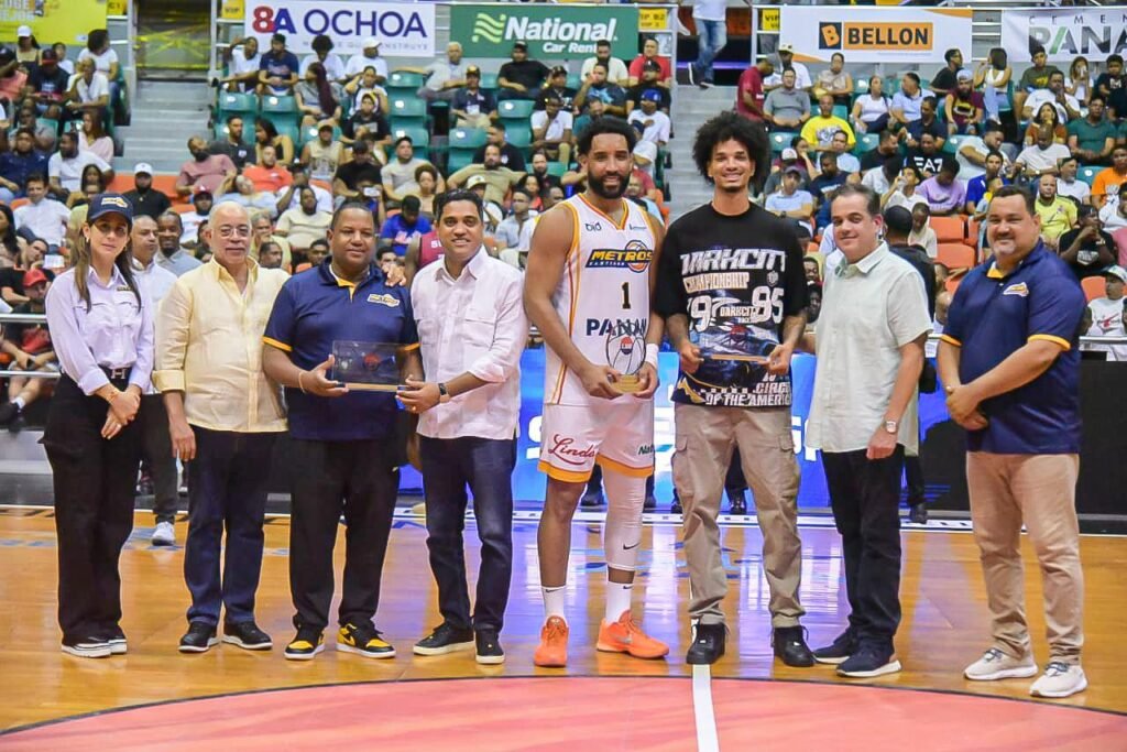 Rovin Rodriguez Cesar Saint Hilaire y Juliana Ramia Metros vencen a Indios y se colocan a un triunfo de la final LNB