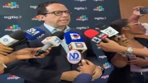 Ministro Freund: Todas las instituciones públicas adoptarán horario escalonado el 7 de julio