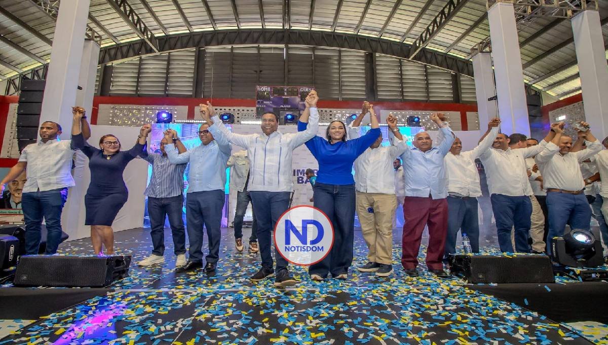 Víctor D’Aza recibe respaldo del Movimiento Primero la Base del PRM en su aspiración a la Presidencia