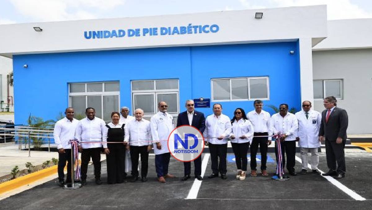 Presidente RD inaugura unidad de pie diabético en SD Oeste