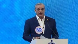 Recomienda a Leonel “pelear “ con organismos y calificadoras