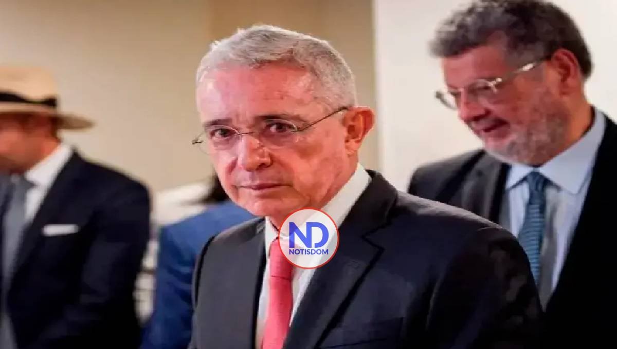  El Tribunal superior de Bogotá ordena libertad de Alvaro Uribe