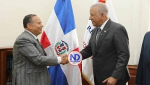 Juramentan al periodista Alberto Caminero como director de Prensa del presidente