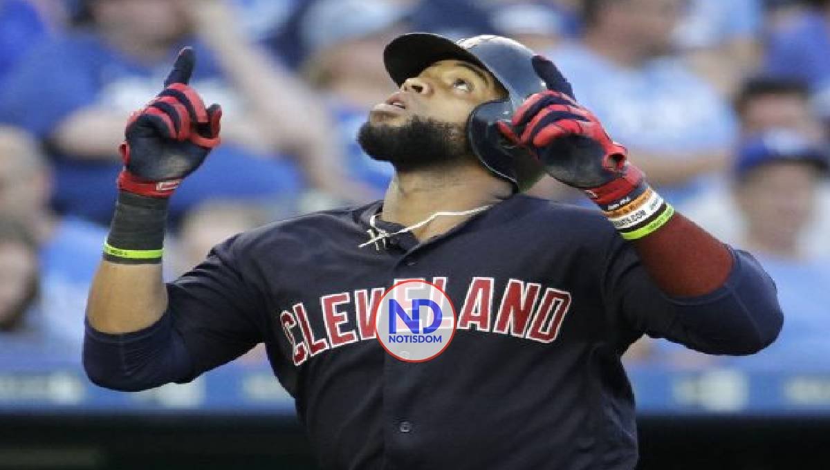 Guardianes liberan al inicialista dominicano Carlos Santana 2 Guardianes liberan al inicialista dominicano Carlos Santana