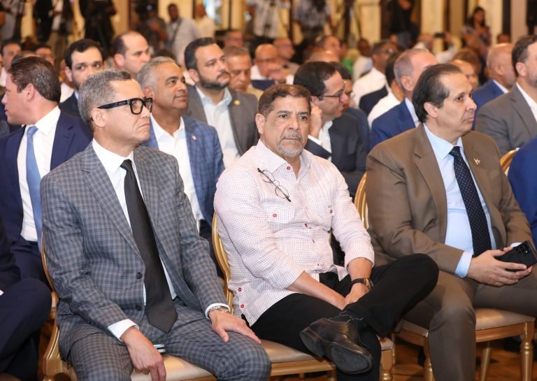 EDDY. LEMBER Y ATHALA RD tiene avances históricos en distintas áreas, dice Abinader