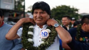 Morales anula su voto y advierte que el Gobierno tiene un plan para cometer un «fraude»