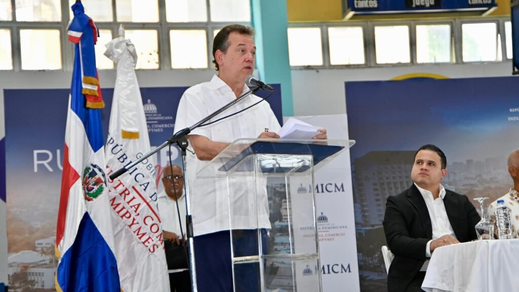 Ruta Mipymes llega al DN; Ito dice más de 53,000 emprendedores se han formalizado desde 2020 3 ITO BISONO 51 Ruta Mipymes llega al DN; Ito dice más de 53,000 emprendedores se han formalizado desde 2020