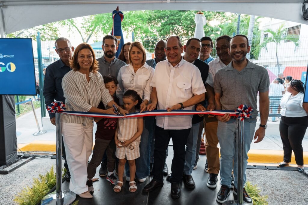 Carolina moderniza parque 30 de Mayo para disfrute de los comunitarios 3 Inauguracion del remozamiento Carolina moderniza parque 30 de Mayo para disfrute de los comunitarios