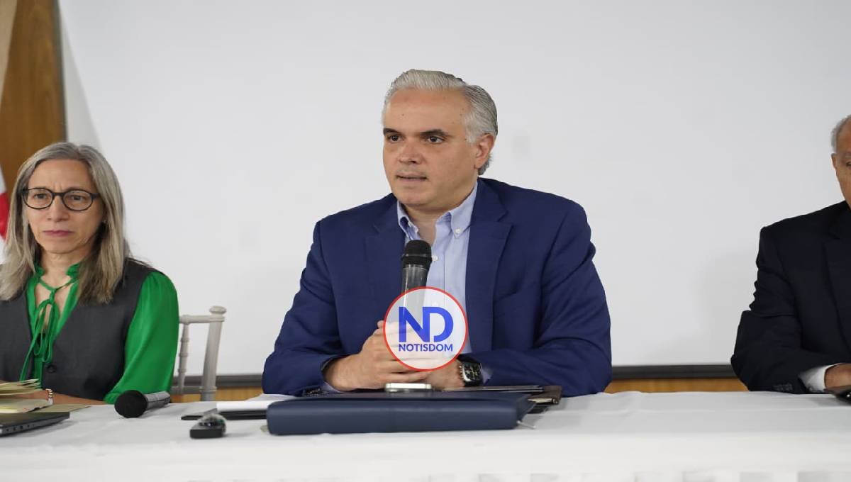 De Camps instruye a directores a redoblar esfuerzos para garantizar inicio de año escolar exitoso