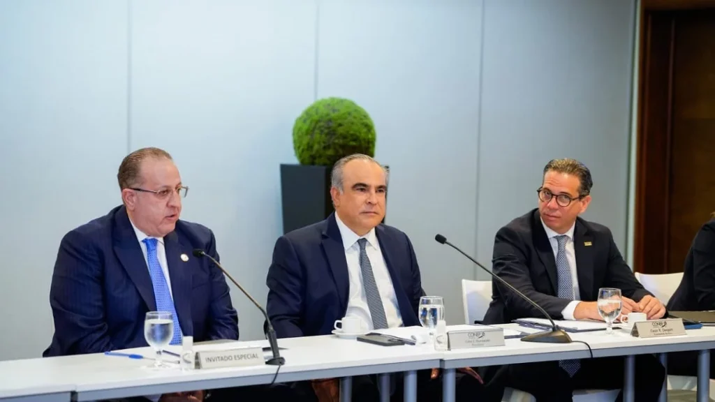 Magin Diaz Y OTROS Hacienda y Conep impulsan iniciativas para la salud fiscal