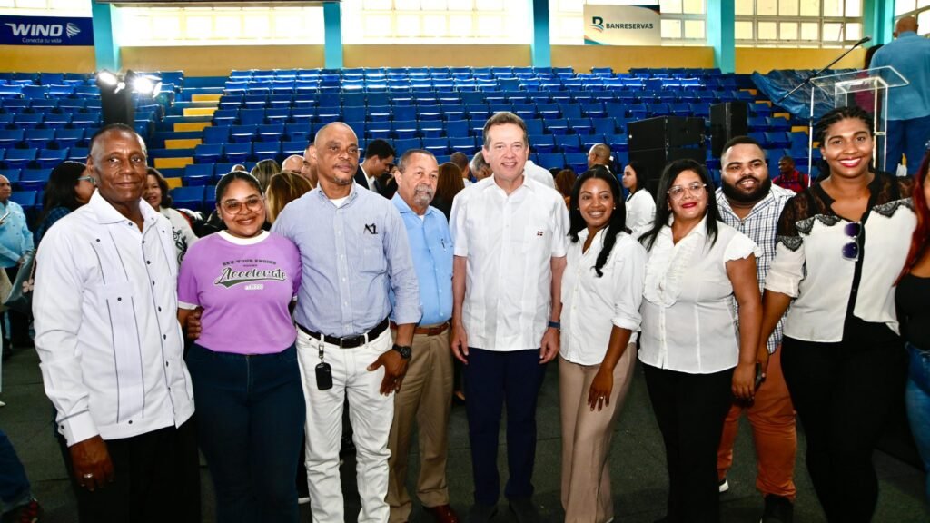 Ruta Mipymes llega al DN; Ito dice más de 53,000 emprendedores se han formalizado desde 2020 6 Mipymes 6 Ruta Mipymes llega al DN; Ito dice más de 53,000 emprendedores se han formalizado desde 2020