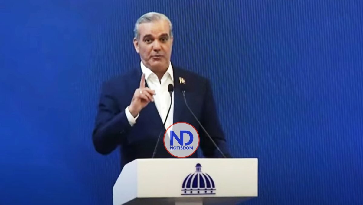 Presidente Abinader afirma en 2026 presentarán primer vehículo blindado fabricado en RD 2 Presidente Abinader afirma en 2026 presentarán primer vehículo blindado fabricado en RD