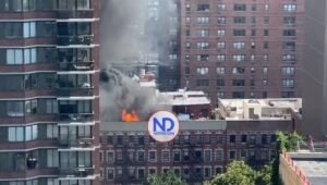 Incendio de tres alarmas sacude el Upper East Side: más de 100 bomberos combaten las llamas