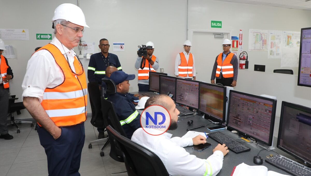 Presidente Abinader: «Mi preocupación por la gente me trajo a Punta Catalina»