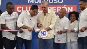 Abinader reinaugura Club Luperón: comunidad celebra nuevo espacio deportivo y familiar